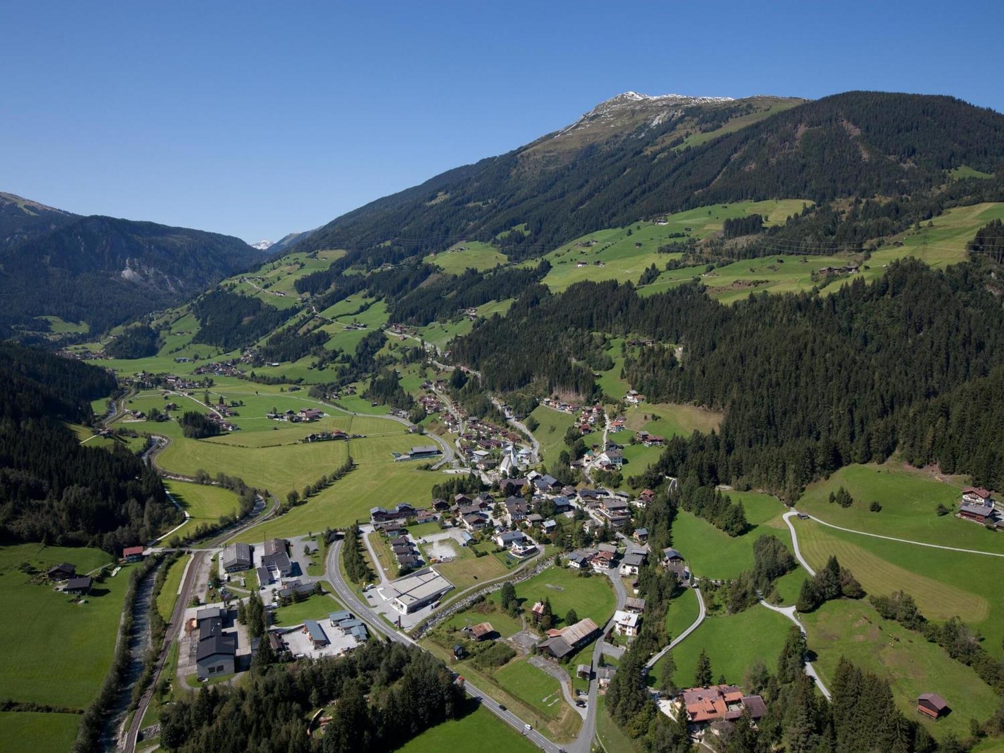 Apartment In Wald Im Pinzgau With Swimming Pool And Views Luaran gambar